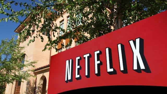 Netflix loosens wallet to fund content, plans to raise USD 1 Billion for debt