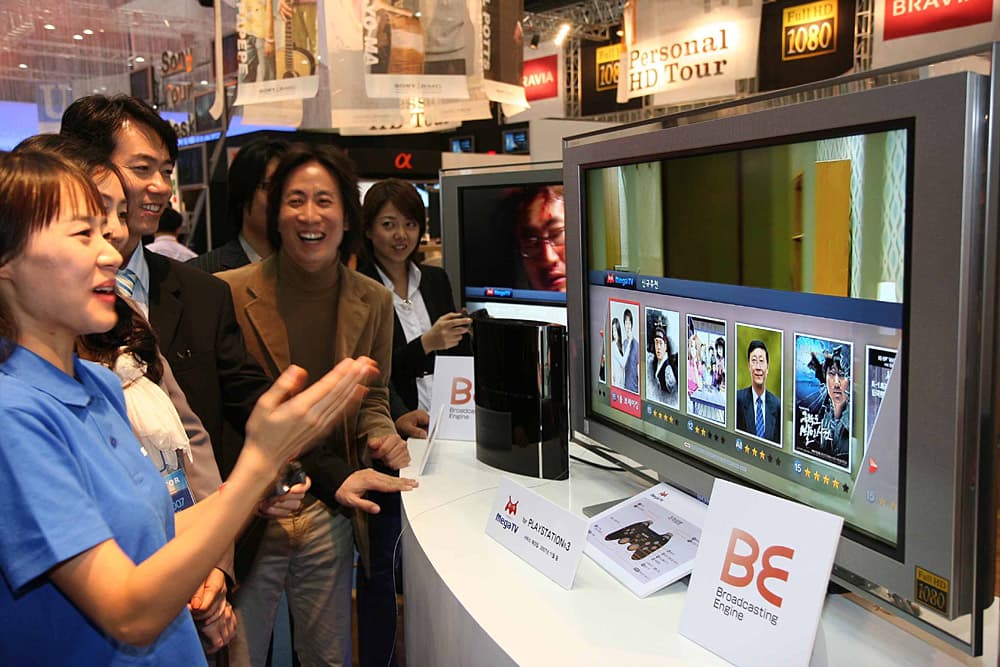 IPTV services are battling it out in every Korean home